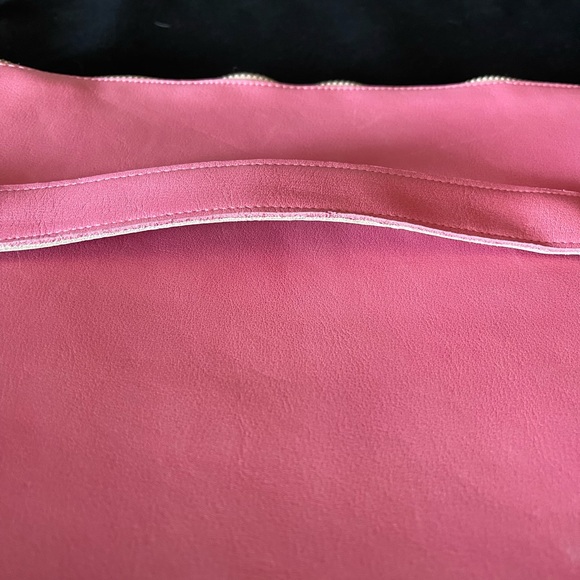 Oversized Clutch with Handle - Picture 7 of 7